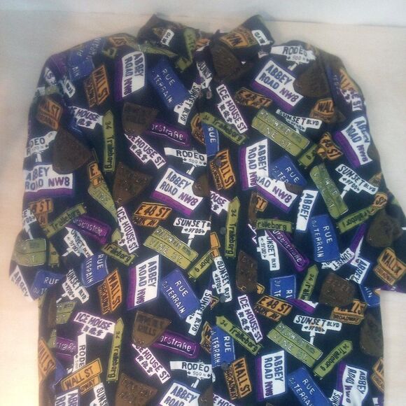 Vintage Saxony World Famous Streets Roads Sign Names Silk Shirt - Picture 2 of 8